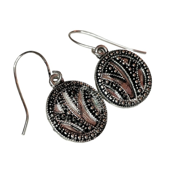 Metal Design Small Round Dangle Earrings - Picture 2 of 11